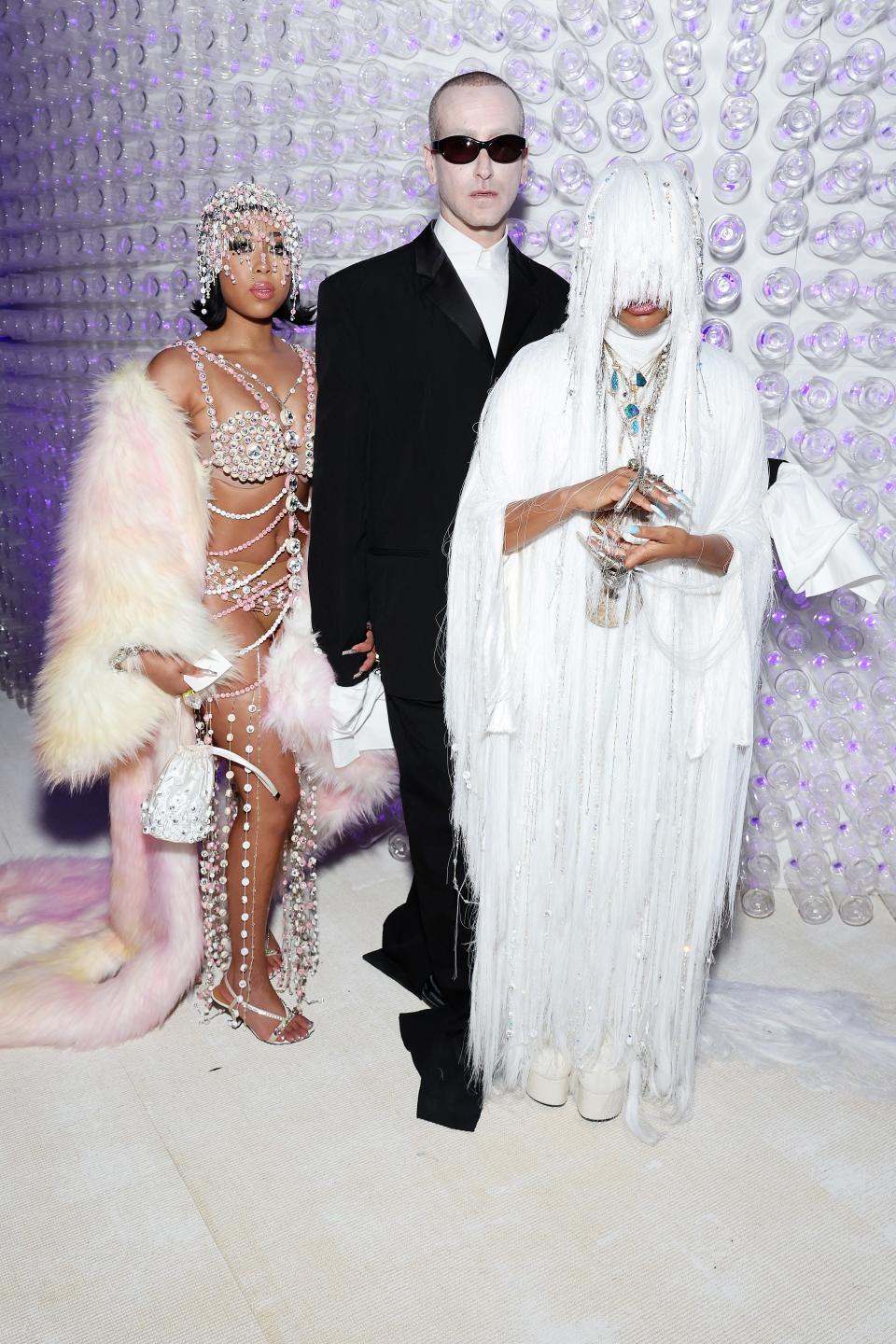 <h1 class="title">The 2023 Met Gala Celebrating "Karl Lagerfeld: A Line Of Beauty" - Inside</h1><cite class="credit">Getty Images</cite>