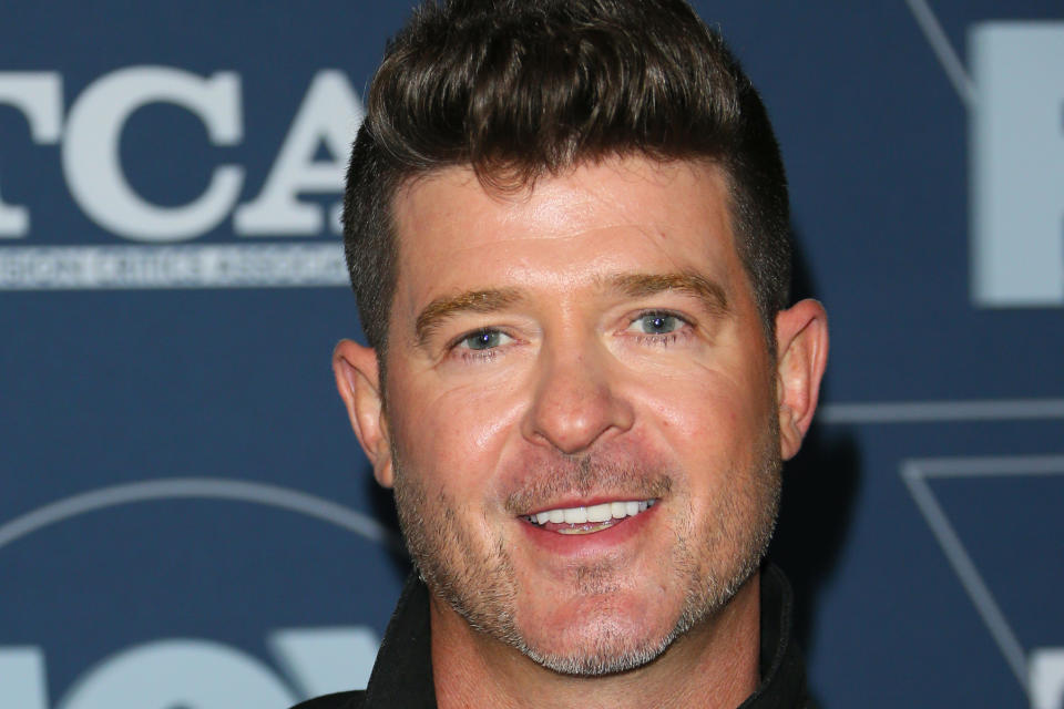 The model and actress claims Thicke appeared to be 