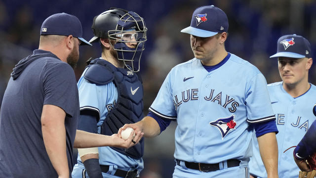 Blue Jays TRADE Teoscar Hernandez to Mariners for Erik Swanson