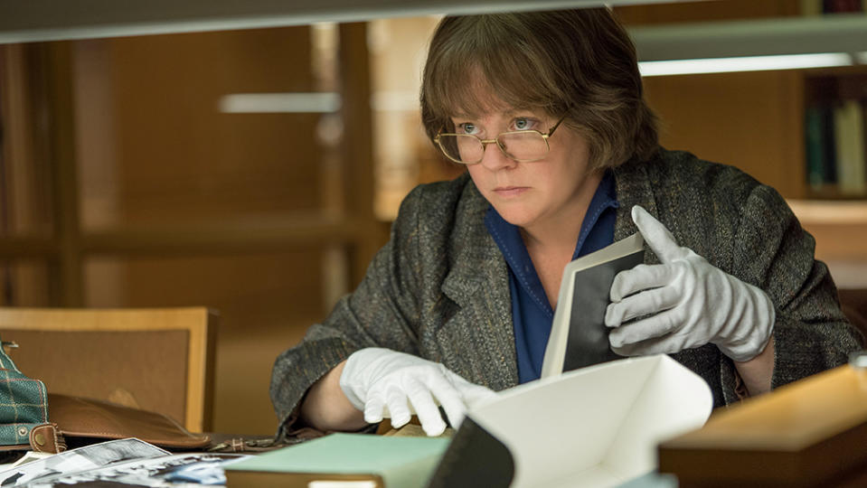 Melissa McCarthy in the film CAN YOU EVER FORGIVE ME? Photo by Mary Cybulski. © 2017 Twentieth Century Fox Film Corporation All Rights Reserved