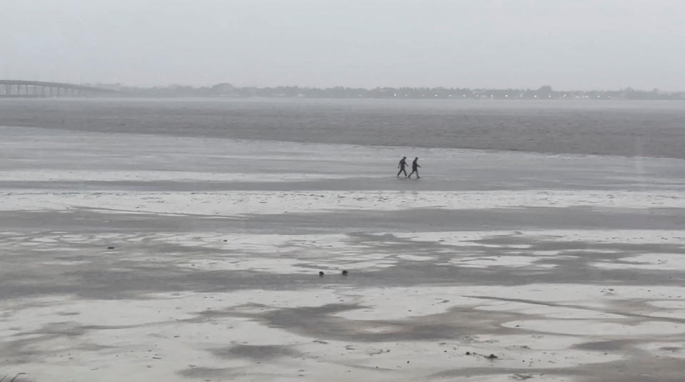 El agua del mar se retiró por el huracán Ian