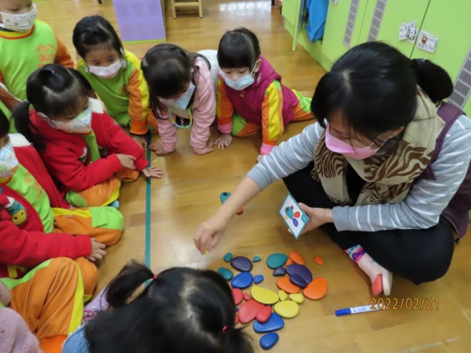 台南市專設幼兒園契約進用職員將逐年調漲，並回溯自今年一月起適用。（教育局提供）