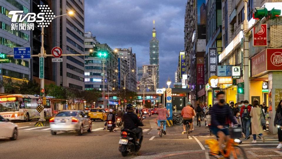 台灣被國際封為「行人地獄」。（示意圖／shutterstock 達志影像）