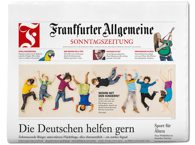 <p>Wenig überraschend erscheint die FAS immer sonntags. Zwar hat sie eine geringere Auflage als die BAMS, doch gerade am Bahnhofskiosk scheinen die Leser eher zu Frankfurter Allgemeinen Sonntagszeitung zu greifen. (Foto: Fas.media) </p>