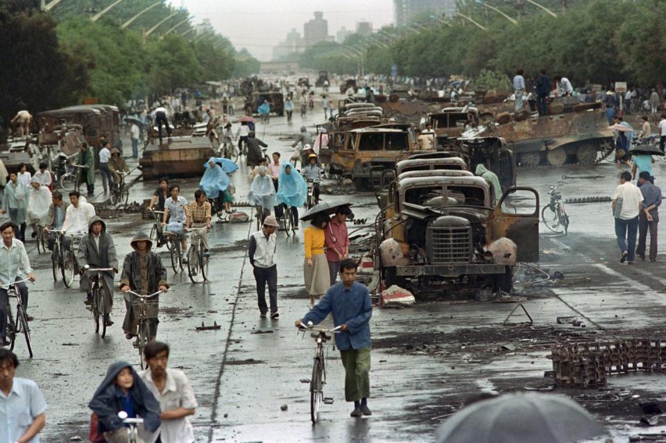 32 Photos Show the Hope and Despair of Tiananmen Square