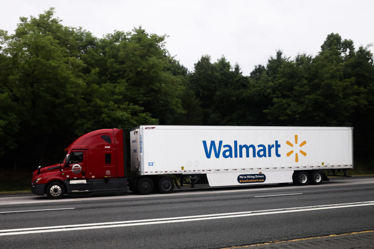 Walmart is expected to post another quarter of growth as it attracts shoppers with cheap groceries