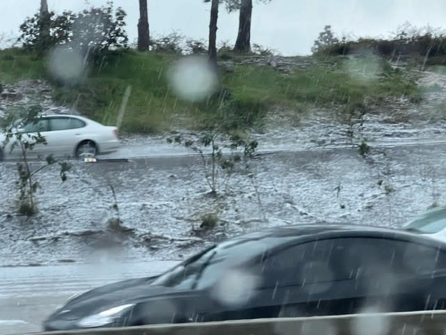 Severe hail storm on the 118 Freeway near Porter Ranch on March 7, 2024. (KLTA viewer Sarah)