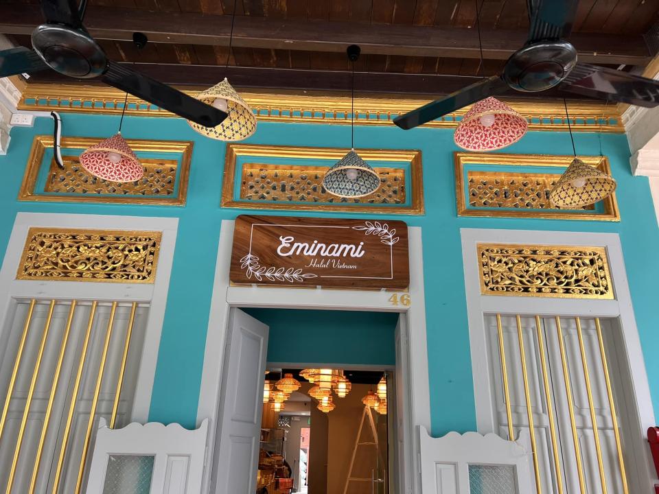 Bistro Eminami - Exterior Shot