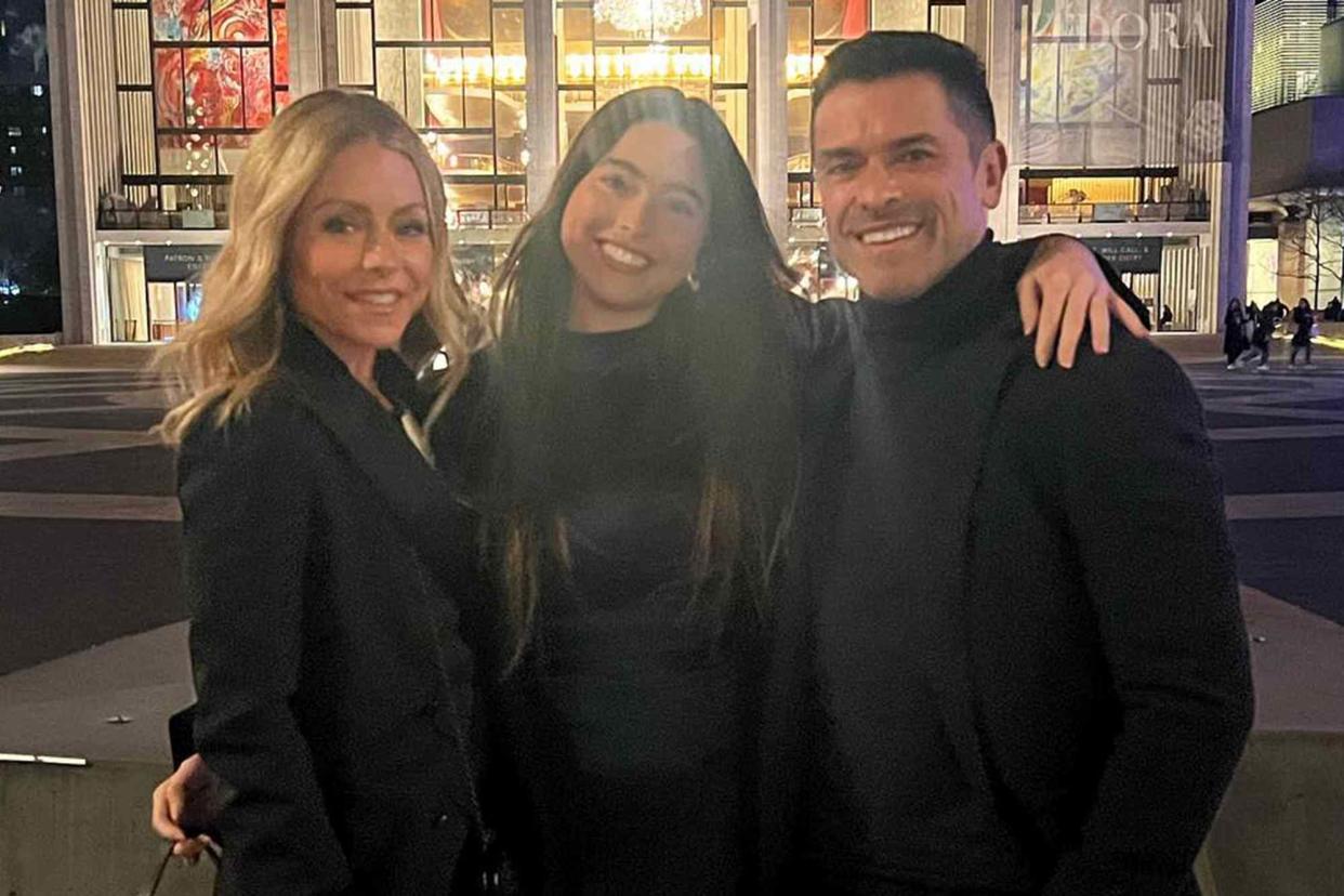 <p>Kelly Ripa Instagram</p> Kelly Ripa and Mark Consuelos with thier daughter Lola.