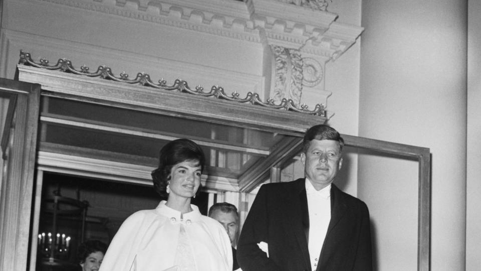 president and jackie kennedy leaving for inaugural ball