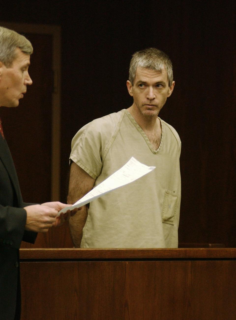 Charles Cullen is seen in a courtroom on 15 December  2003 in Somerville, New Jersey (John Wheeler/Getty Images)