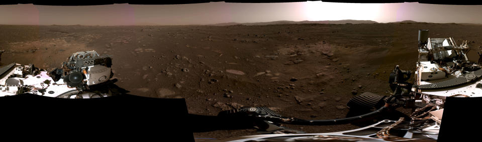 Panoramic image of the Martian landscape and Perseverance rover.