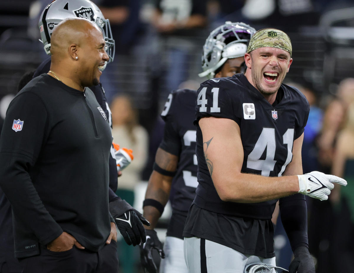 Raiders LB Robert Spillane announces wife's pregnancy after game-sealing interception vs. Jets - Yahoo Sports