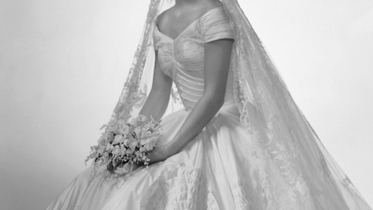 jacqueline kennedy wedding dress designed by ann lowe