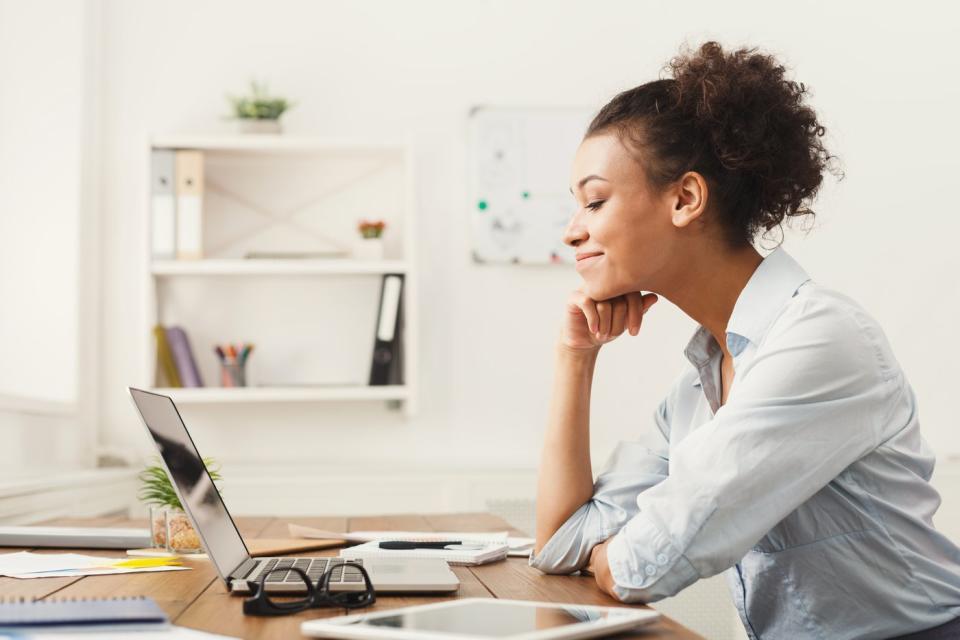 Individual investor sitting at a desk.