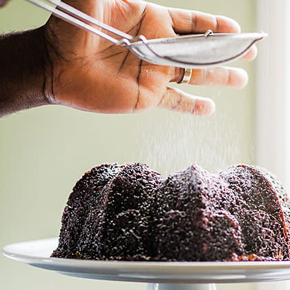 Molasses Cake with Maple-Sugared Pecans