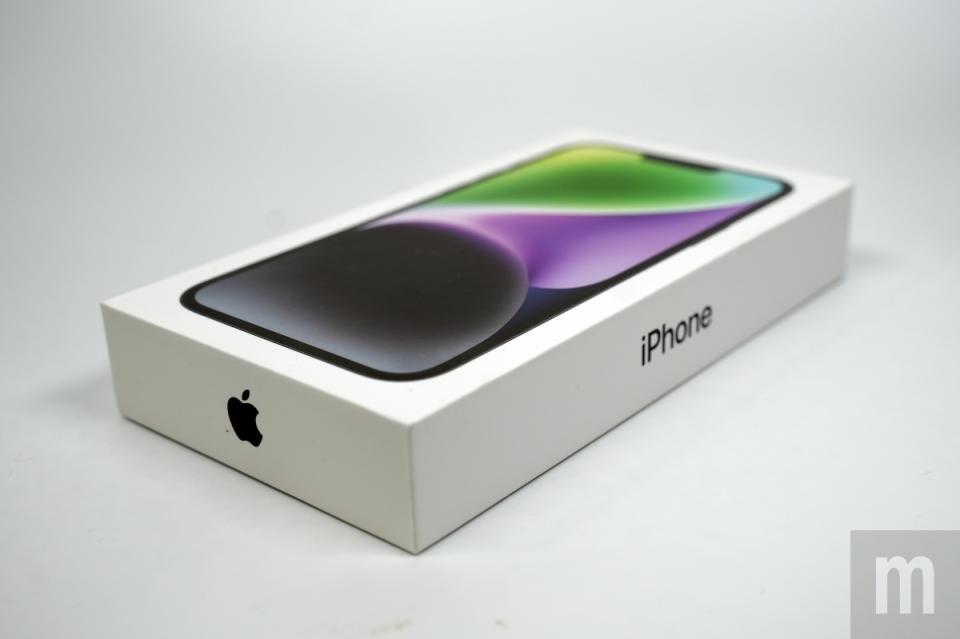 ▲同樣從盒裝外觀即可識別iPhone 14 Plus採用配色