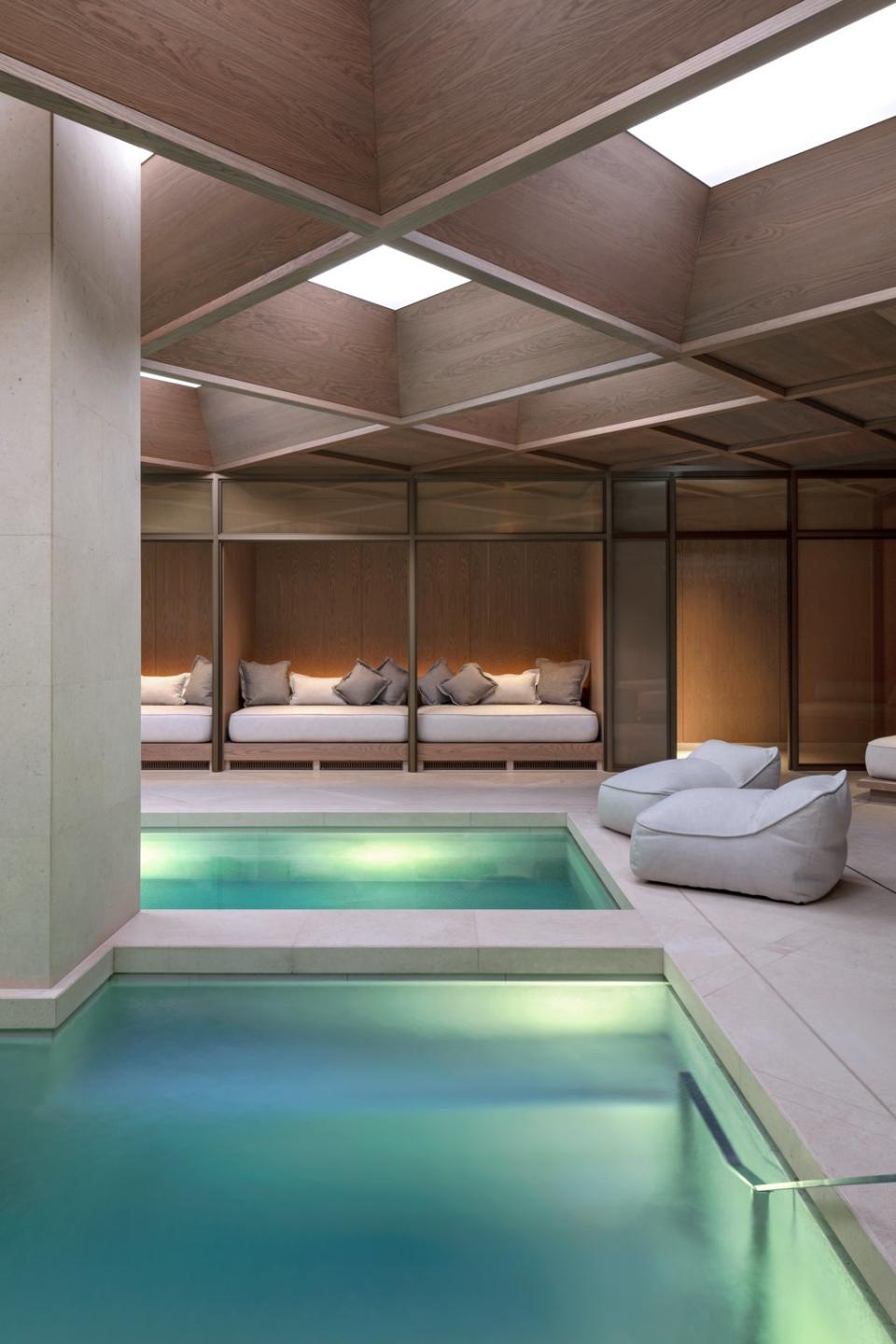 The pool at The Retreat (The Londoner)