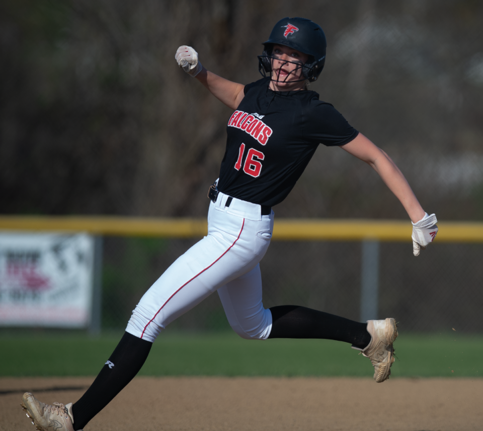 Field's Lilli Sutkowy races to second base last year against Springfield.