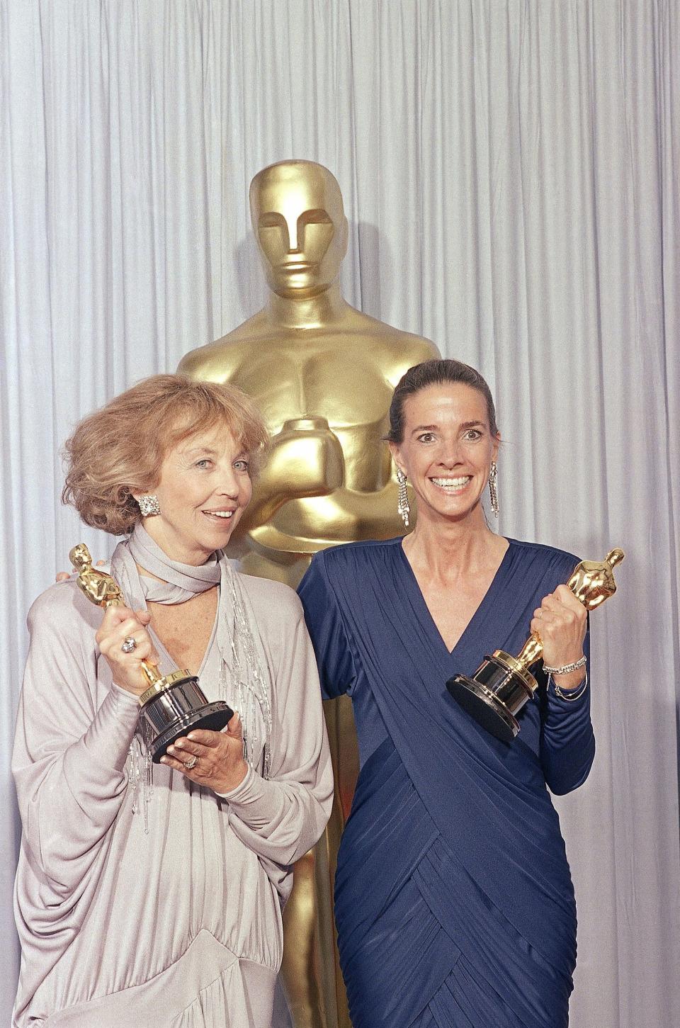 Sue Marx, left, and Pamela Conn backstage after winning their Oscar on April 11, 1988.