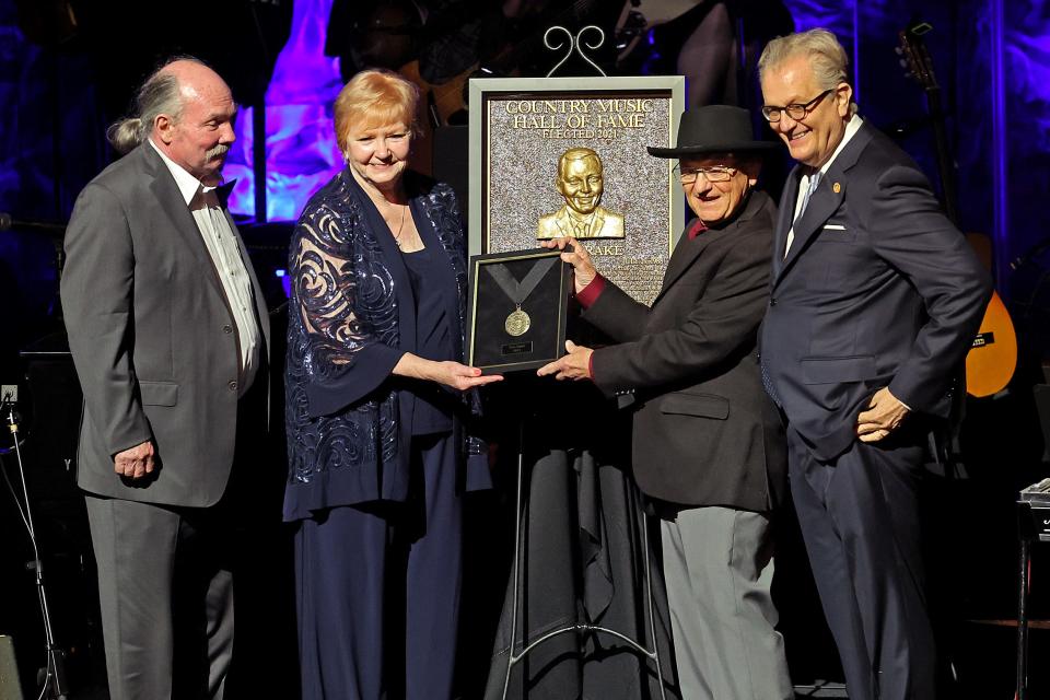 Johnny Drake and Rose Drake accept Country Music Hall of Fame and Museum induction on behalf of Pete Drake on Sunday, May 1.