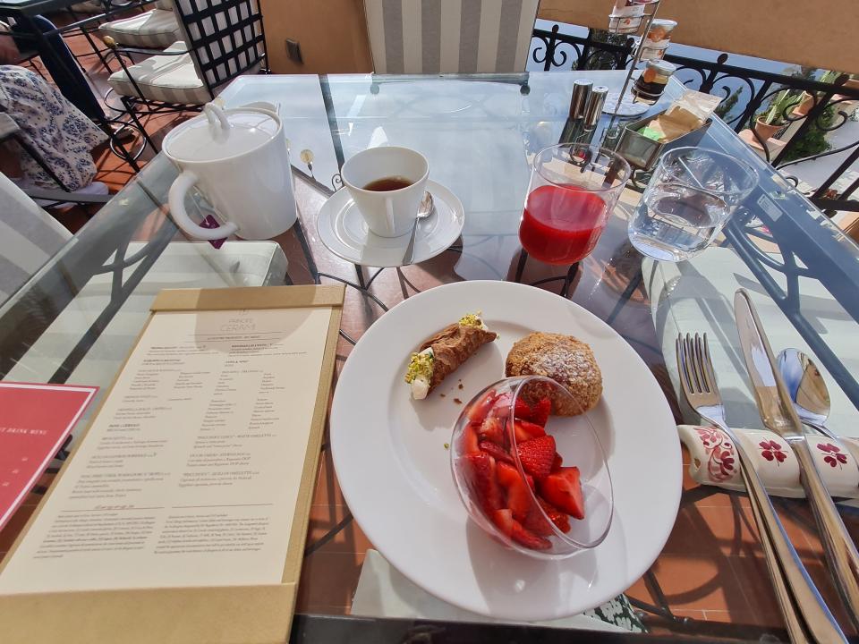 breakfast white lotus hotel sicily