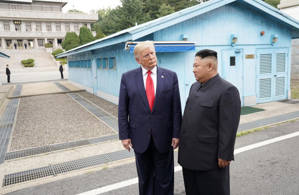 Eski ABD Başkanı Donald Trump ve Kuzey Kore lideri Kim Jong Un, 2019'da.