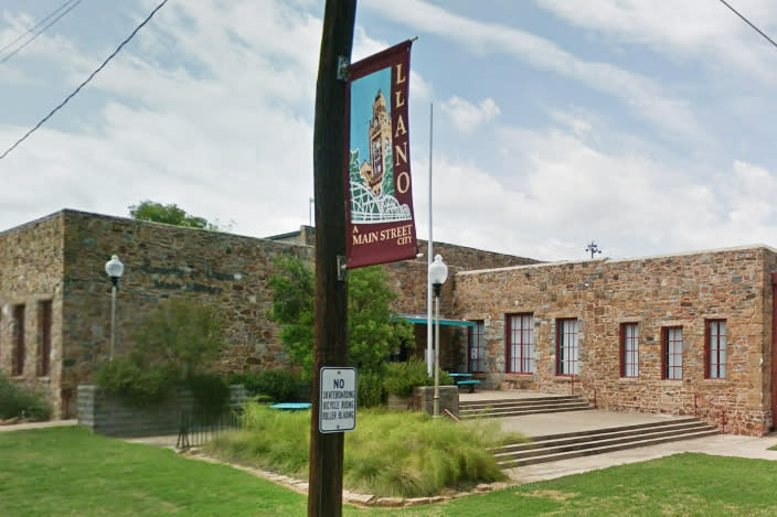 Lano County, Texas, library. (Google Maps)
