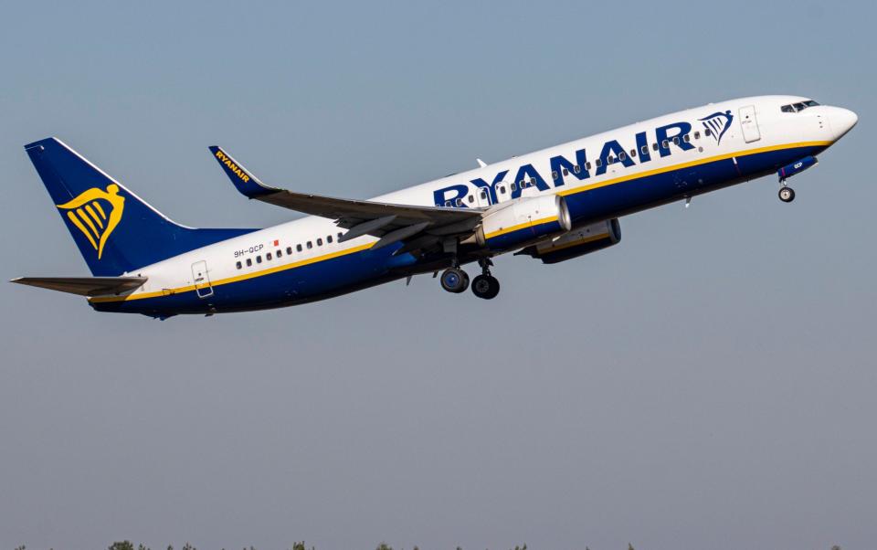 Palivo Ryanair Shell - Nicolas Economou/NurPhoto