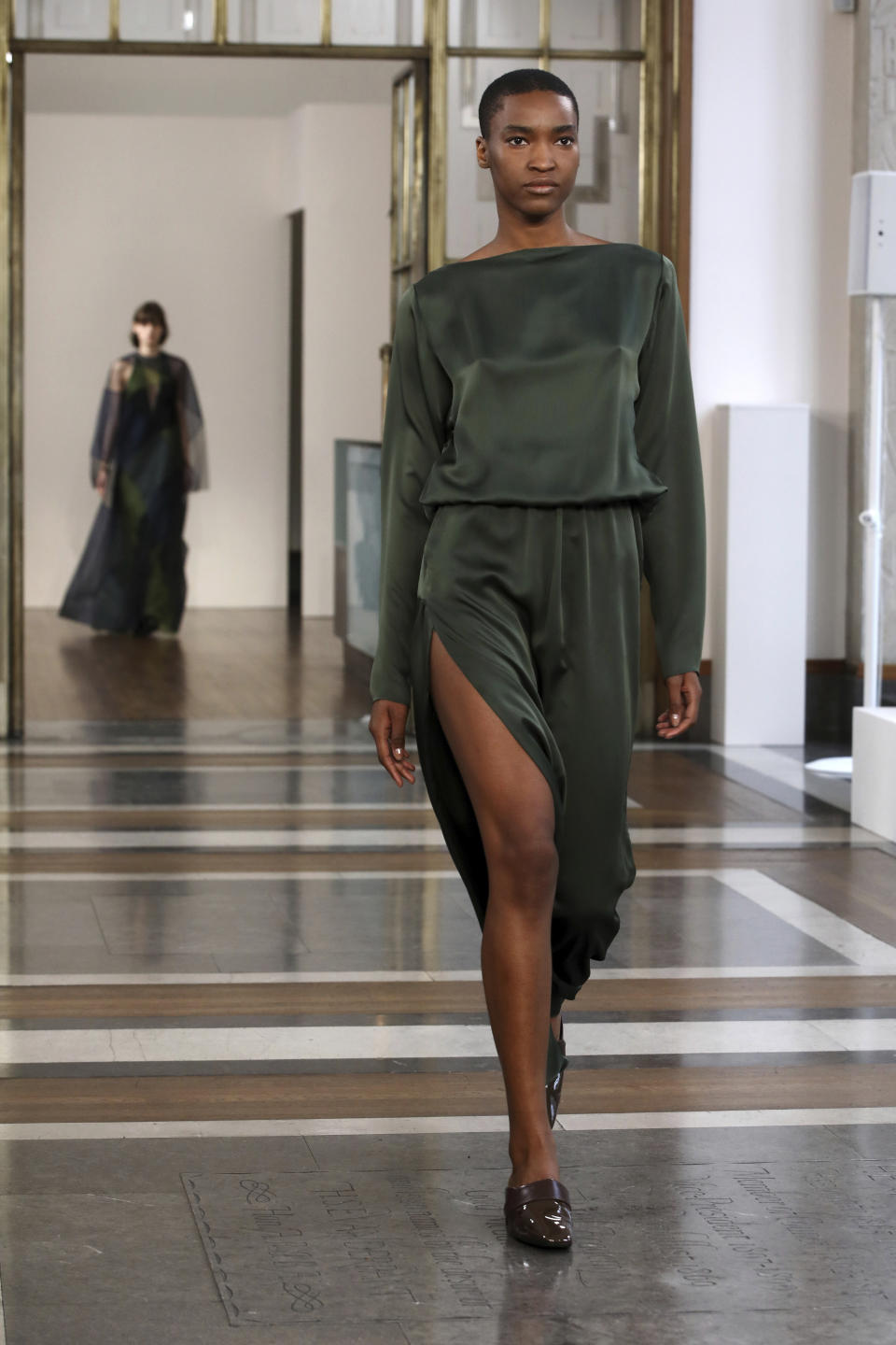 A model wears a creation by designer Jasper Conran at the Autumn/Winter 2019 fashion week runway show in London, Saturday, Feb. 16, 2019.(Photo by Grant Pollard/Invision/AP)