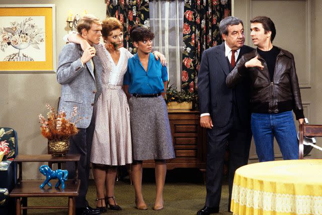 <p>ABC Photo Archives/Disney General Entertainment Content/Getty</p> From left: Ron Howard, Marion Ross, Erin Moran, Tom Bosley and Henry Winkler on "Happy Days"