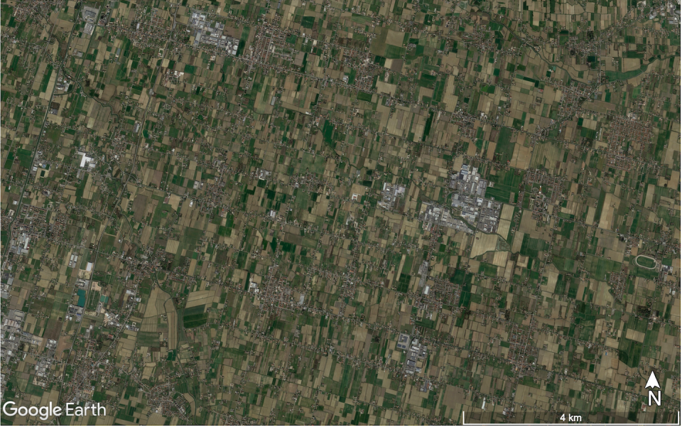 Remnants of Roman and later land divisions in the lower Po plain around Padova (Italy). Google Earth