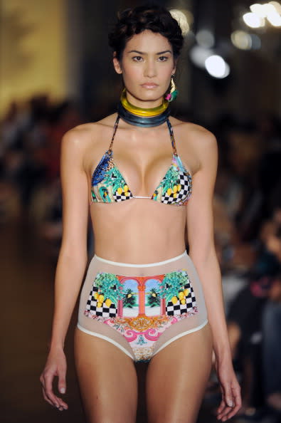 <div class="caption-credit"> Photo by: Vanderlei Almeida/Getty</div>Blue Man debuted this high-fashion number on the catwalk at Fashion Rio. It's the granny panties that threw us. <br>