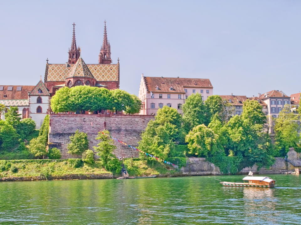 Platz 3: Die Schweiz ist hingegen gleich drei Mal unter den sichersten zehn Städten vertreten. Nach Zürich und Bern gehört auch Basel zu den Top 10. (Index von 16.34). (Bild-Copyright: ddp Images)