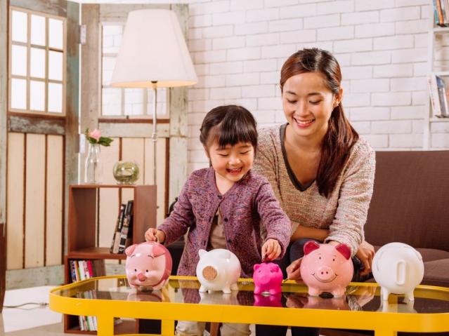 How Much Kids Could Save by Investing Their Piggy Banks