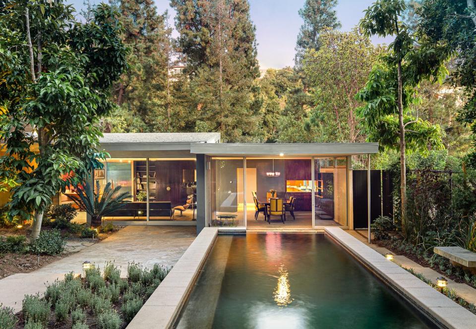 Tucked away in Beverly Hills, the Sommers House was Robert Kennard’s first project after leaving Richard Neutra’s office—and it received a major renovation by Marmol Radziner.