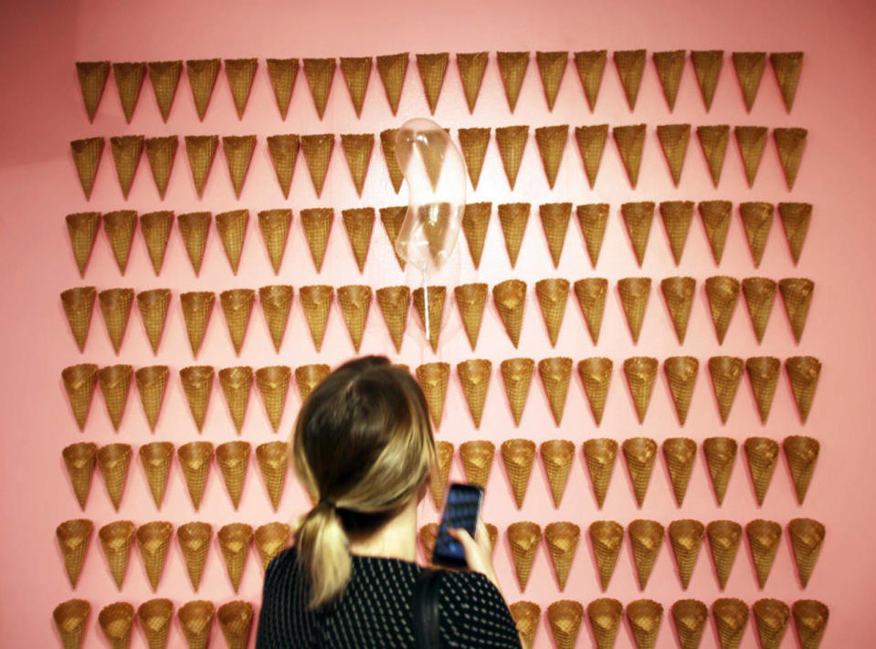 Das “Museum of Ice Cream” ist ein garantierter Zuckerrausch: klebrigsüß, kalorienbombig und dermaßen auf fotogen getrimmt wie ein Spaziergang durch einen Instagram-Feed. (Bild: dpa)