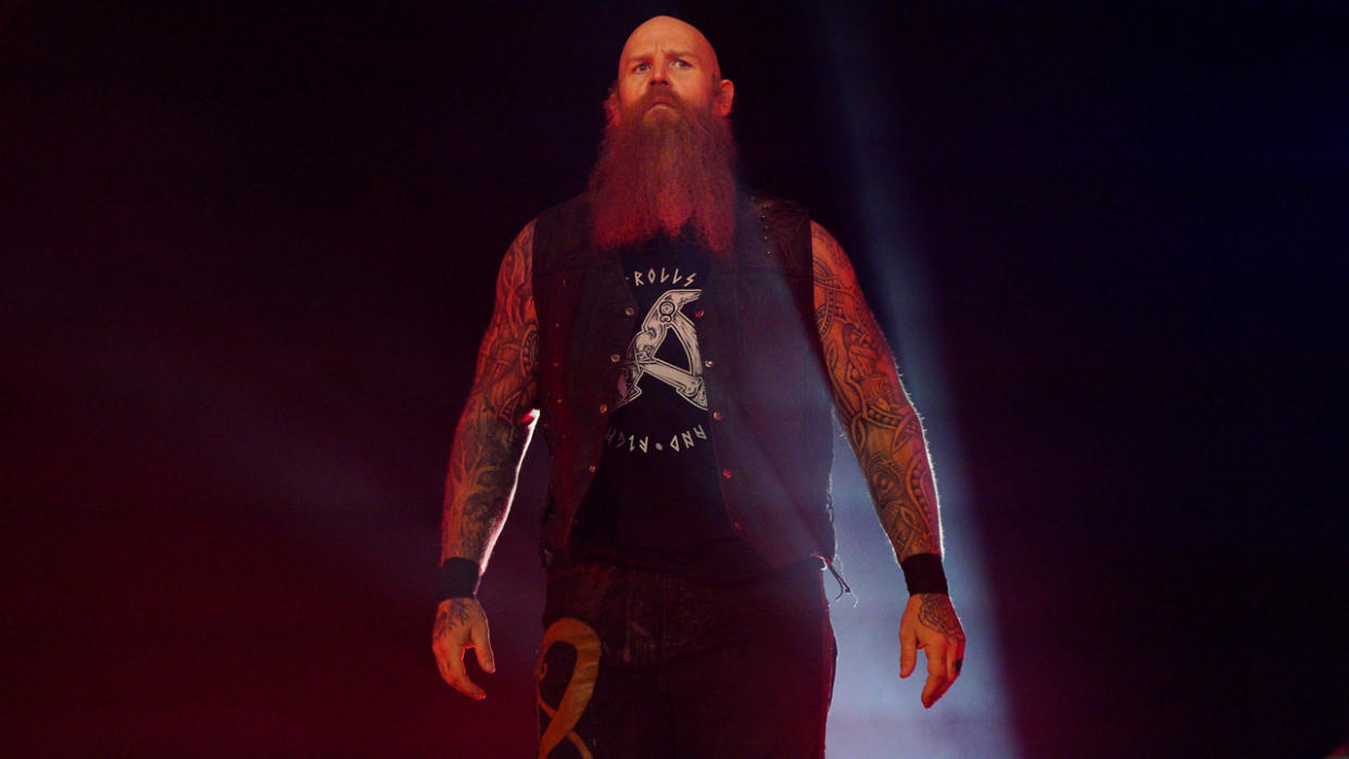 Erick Rowan Worked Tag Team Ladder Match With A Torn Bicep, Recalls Surprisingly Short Recovery Time Given