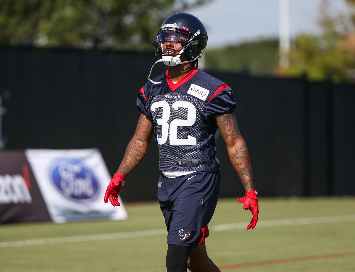 3 rookies, 4 questions: Texans tackle pre-game meal, favorite song