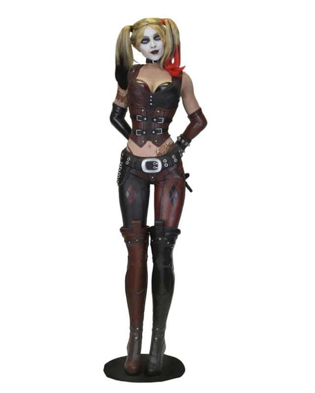 Arkham City Harley Quinn Cosplay Porn - Life-Size Harley Quinn Replica From Batman: Arkham City Revealed