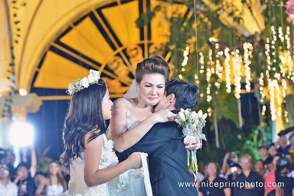 The Wedding of Zoren Legaspi and Carmina Villaroel (Photo courtesy of Nice Print Photography)