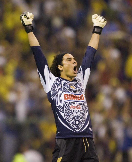 Guillermo Ochoa y el día crucial en su carrera, cuando sustituyó al Arquero  de Cristo