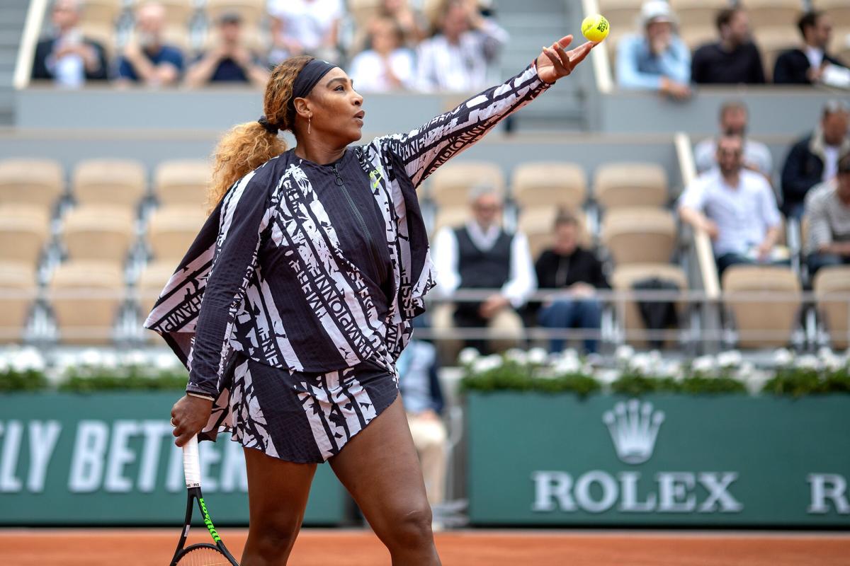 Serena Williams, Cindy Crawford honor Virgil Abloh in Off-White show