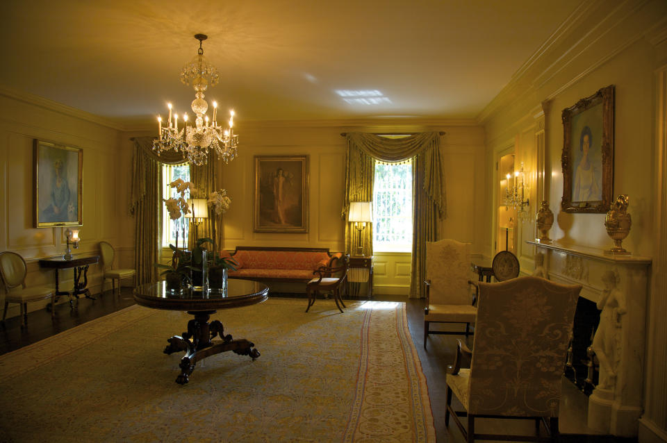 Room with portraits of first&nbsp;ladies