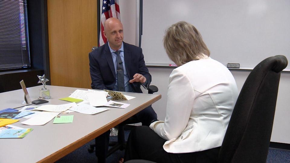 Shaun Boyd interviews Detective Adam Golden. / Credit: CBS