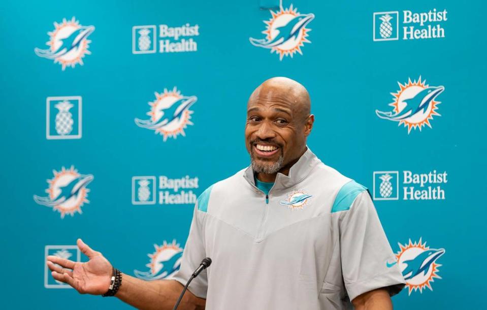 Miami Dolphins Defensive Coordinator Anthony Weaver speaks during a press conference at Baptist Health Training Complex on Thursday, Feb. 15, 2024 in Miami Gardens, Fla. Weaver was hired to replace Vic Fangio, who left after one season with the Dolphins. MATIAS J. OCNER/mocner@miamiherald.com
