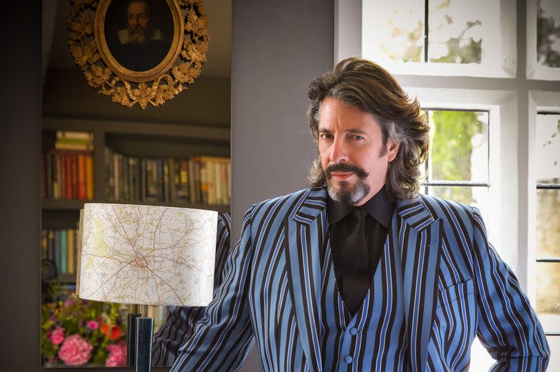 Laurence Llewelyn-Bowen swipes at Stacey Solomon's decor