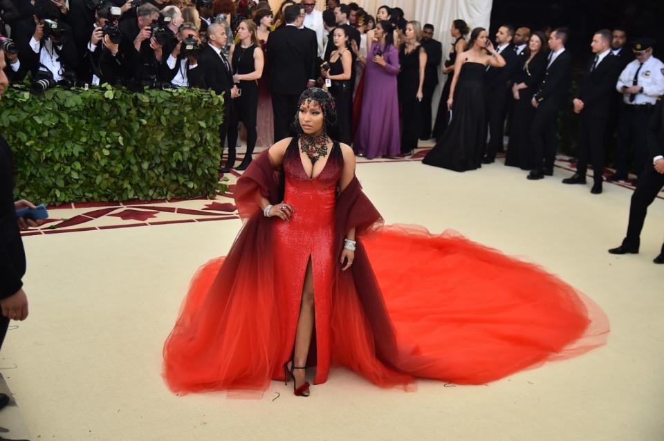 Nicki Minaj trug zur Met Gala 2018 rot. Bild: Getty