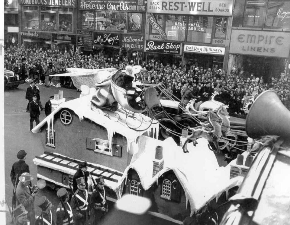 Edmund Gwenn as Santa Claus during the filming of the movie "Miracle on 34th Street"