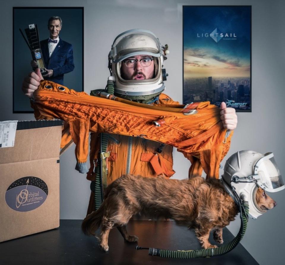 "Glad I ordered extra long" will appear alongside three of Dodd's other Everyday Astronaut photos in Galerie Sakura, a Parisian art gallery, on June 28, 2018. <cite>Tim Dodd</cite>